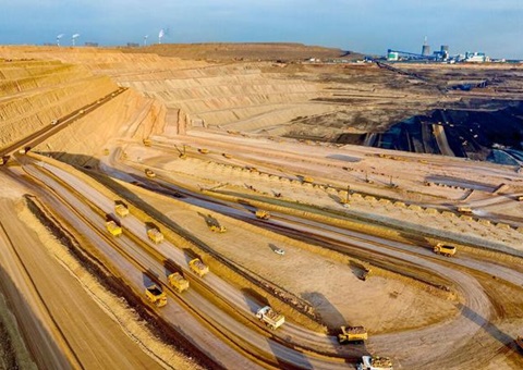 找矿大会战！！1.52万余人齐聚新疆“找宝藏”