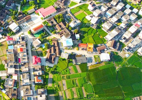 福建省开展“墟落著名行动” <br>自实验以来至上月尾，全省共命名、、、更名地名4900余个，收罗上图墟落地名信息近14万条