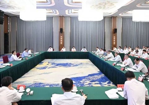 江苏召开全省沿海地区高质量开展座谈会